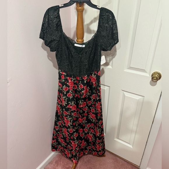 NWT Altar'd State clydie floral maxi dress - Picture 5 of 10